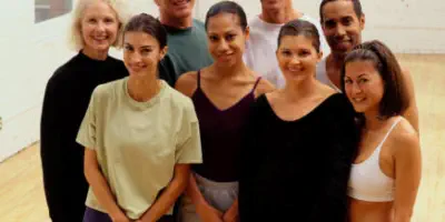 Grupo de personas que usan el servicio de nutrición y dietética de fisioterapia mostoles